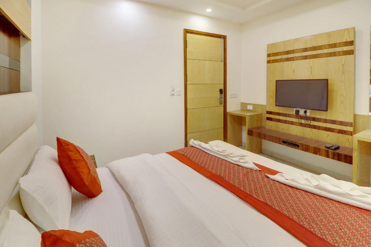 Hotel York Legacy -3 Minutes Walk From New Delhi Railway Station 'The 5 Star Ambience' Newly Built Экстерьер фото