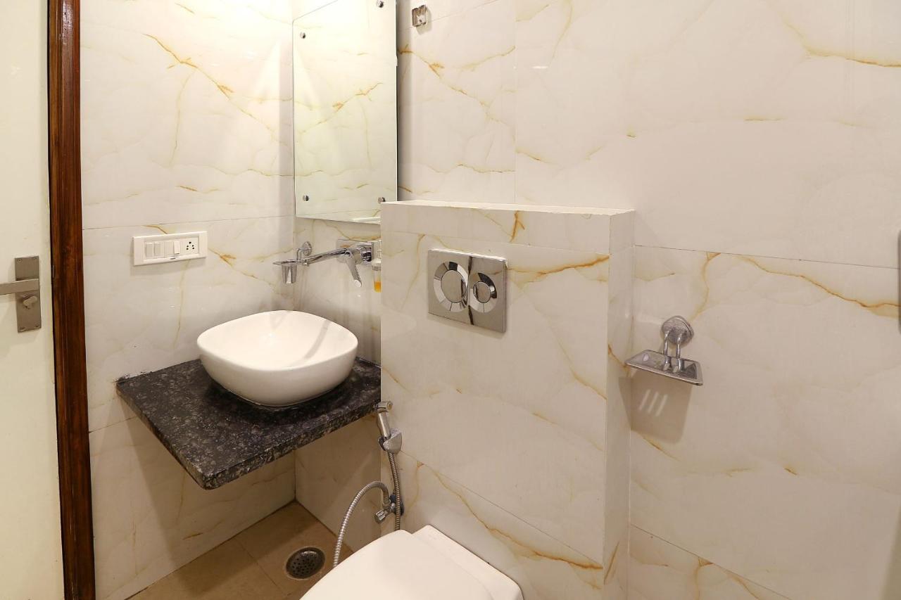 Hotel York Legacy -3 Minutes Walk From New Delhi Railway Station 'The 5 Star Ambience' Newly Built Экстерьер фото